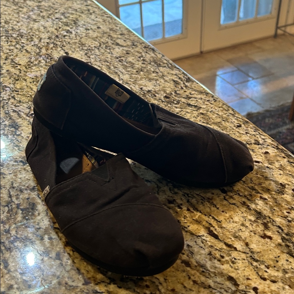 TOMS Classic Black Canvas Slip-Ons